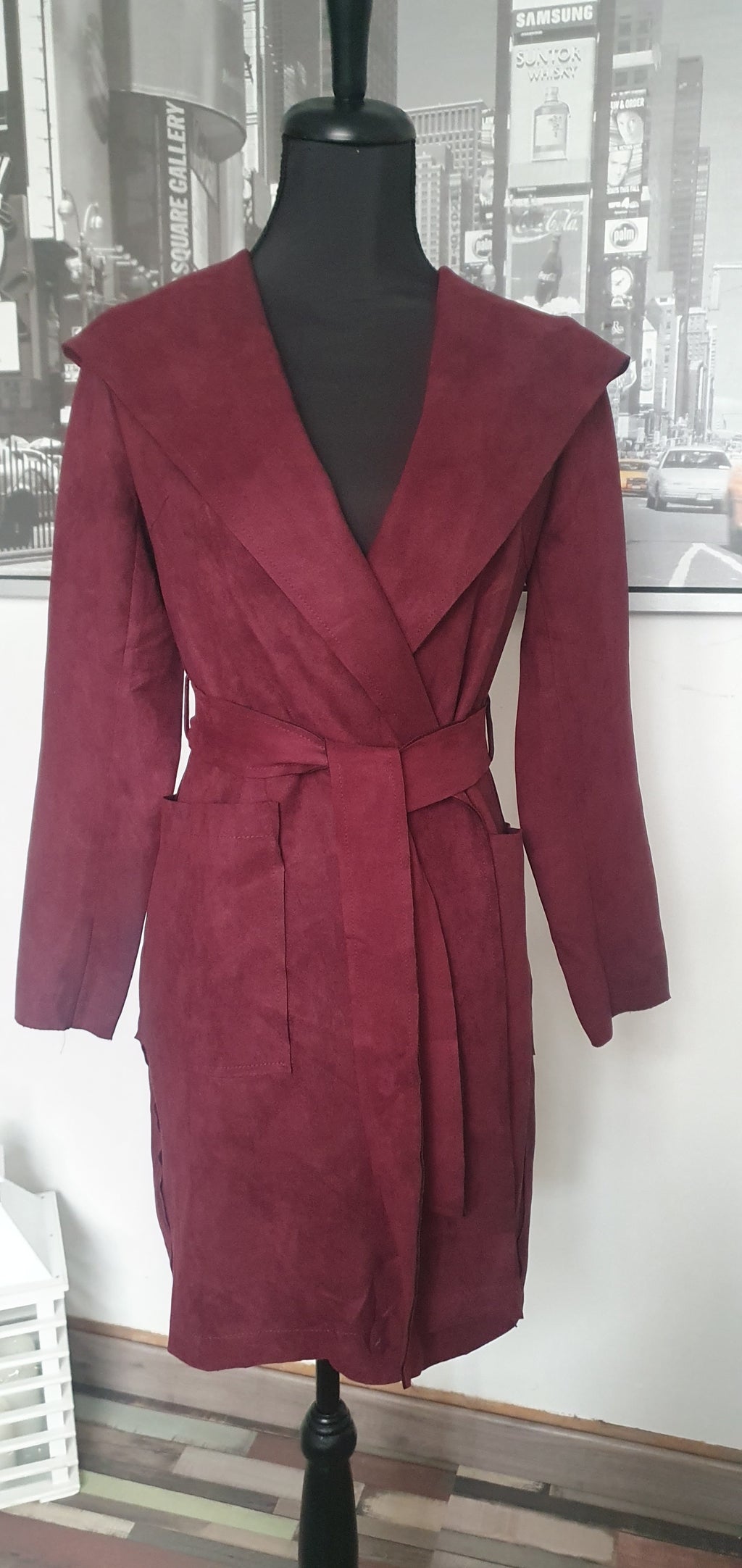 Manteau long bordeaux style suédine