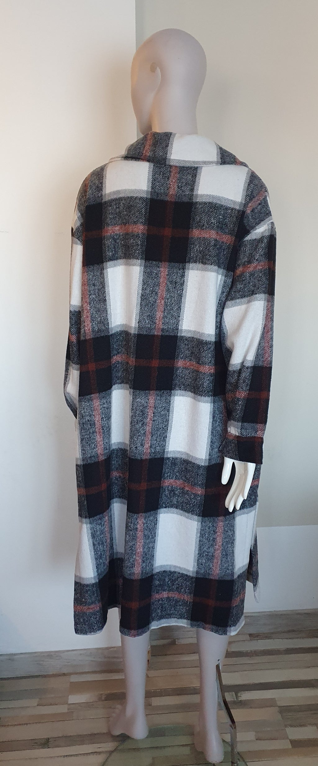 Veste longue à carreaux